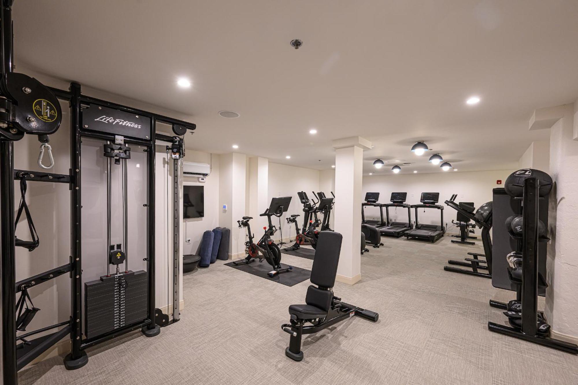 Hotel Heron Old Town อเล็กซานเดรีย ภายนอก รูปภาพ